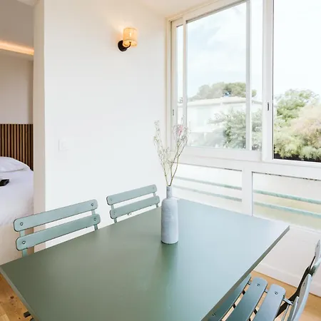 Lorraine - 280m From Beach - Parking Free Apartment