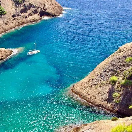 Lorraine - 280m From Beach - Parking Free Apartment *